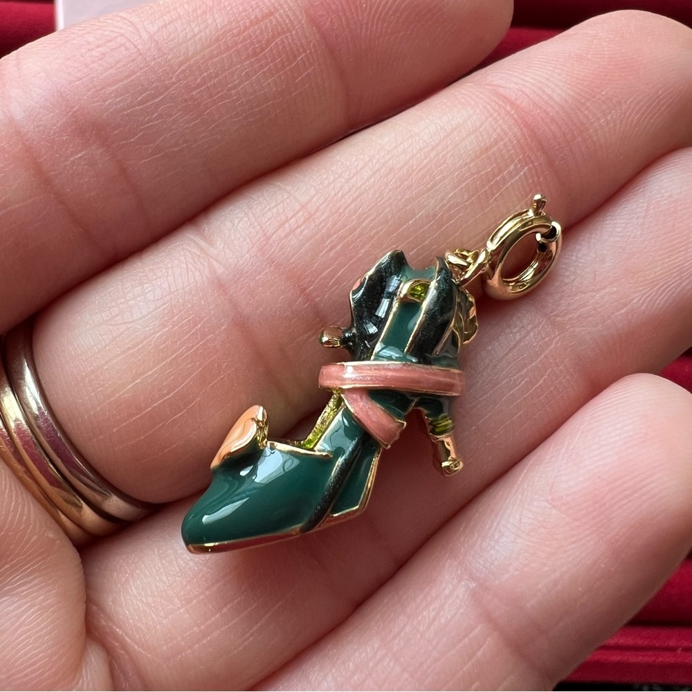 Kenneth Jay Lane Green Enamel High Heel Shoe Charm with Gold Accents - Picture 4 of 7